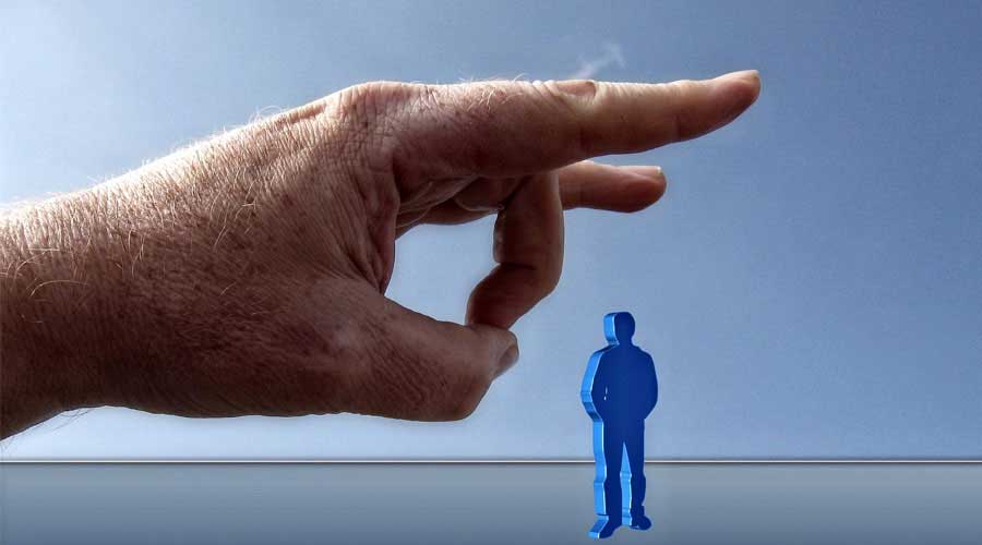 Eine fristlose Kündigung wegen intrigantem und illoyalen Verhaltens ist ein wichtiger Grund für die außerordentliche Kündigung des Arbeitsverhältnisses.